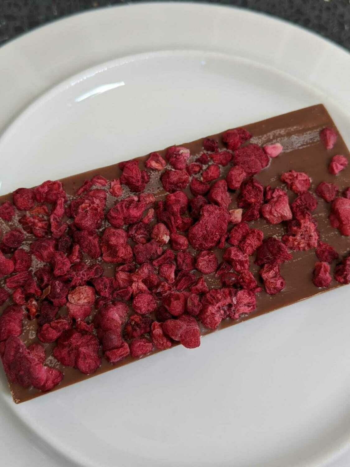Milk Chocolate Bar with Freeze Dried Raspberry Crumble (small)