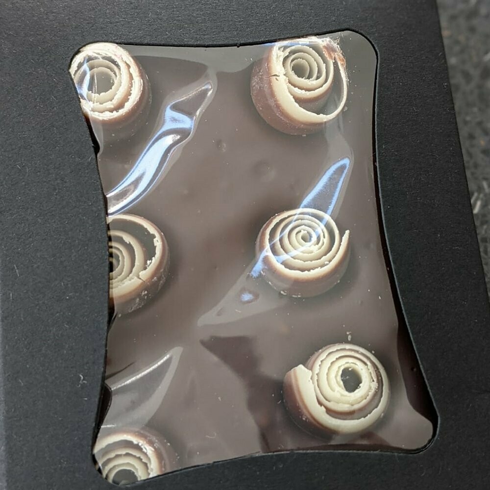 Dark Chocolate Slab with Marbled Buttercurlies