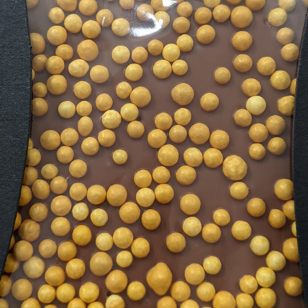 Milk Chocolate Slab with Gold Pearls