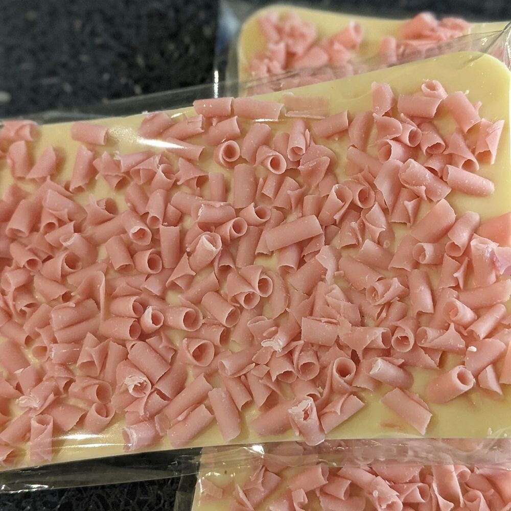 White Chocolate Slab with Strawberry Blossoms