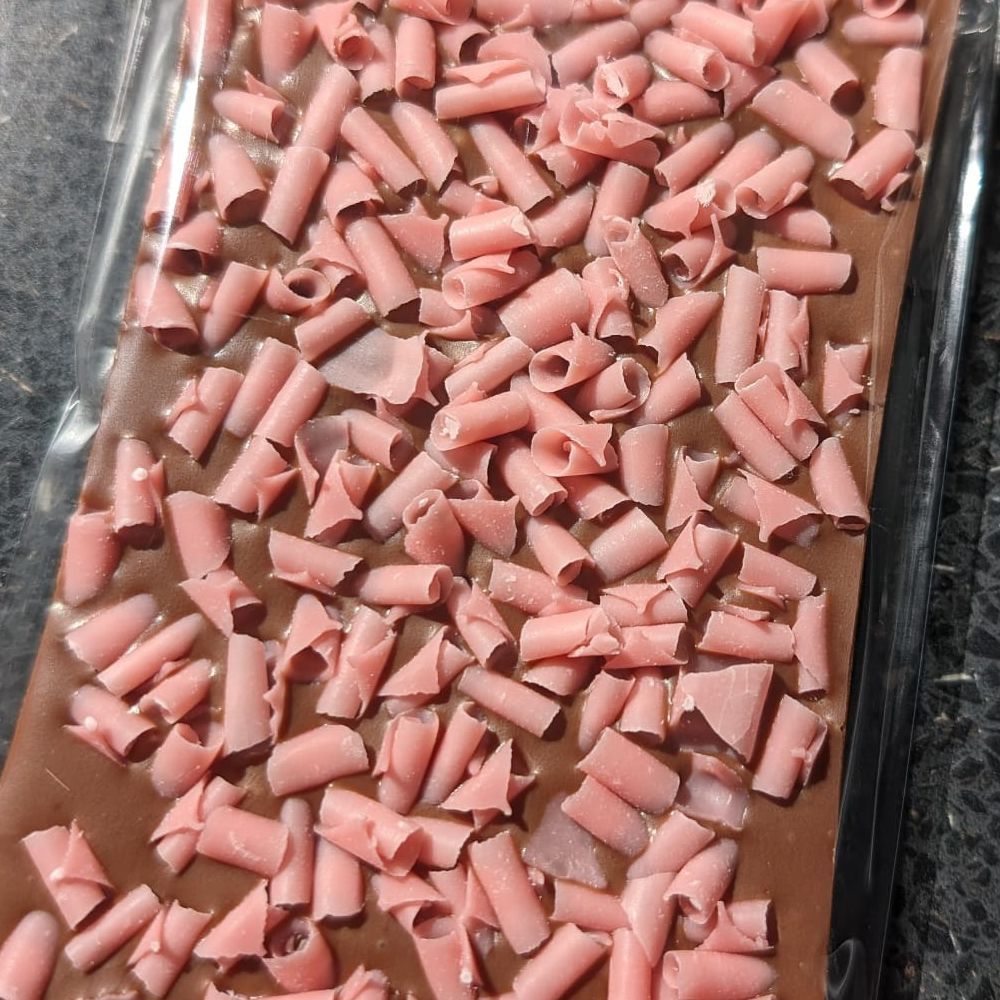 Milk Chocolate Slab with Strawberry Blossoms