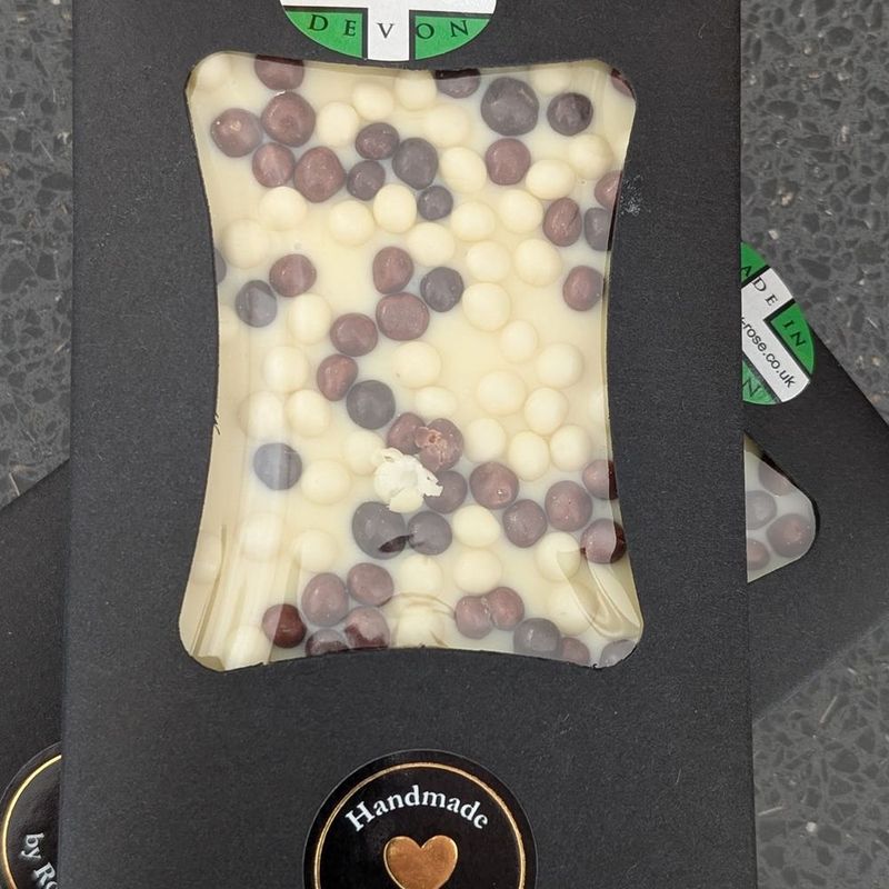 White Chocolate Slab with Mixed Chocolate Rice Balls