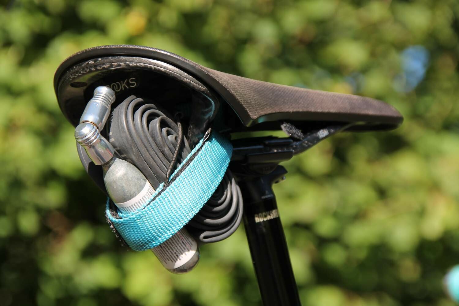 Louri/Huck  Sadelstrop Blå Inklusiv Drybag