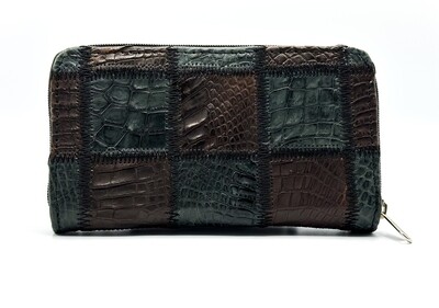 LADIES PATCHED ZIP WALLET