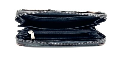 LADIES PATCHED ZIP WALLET