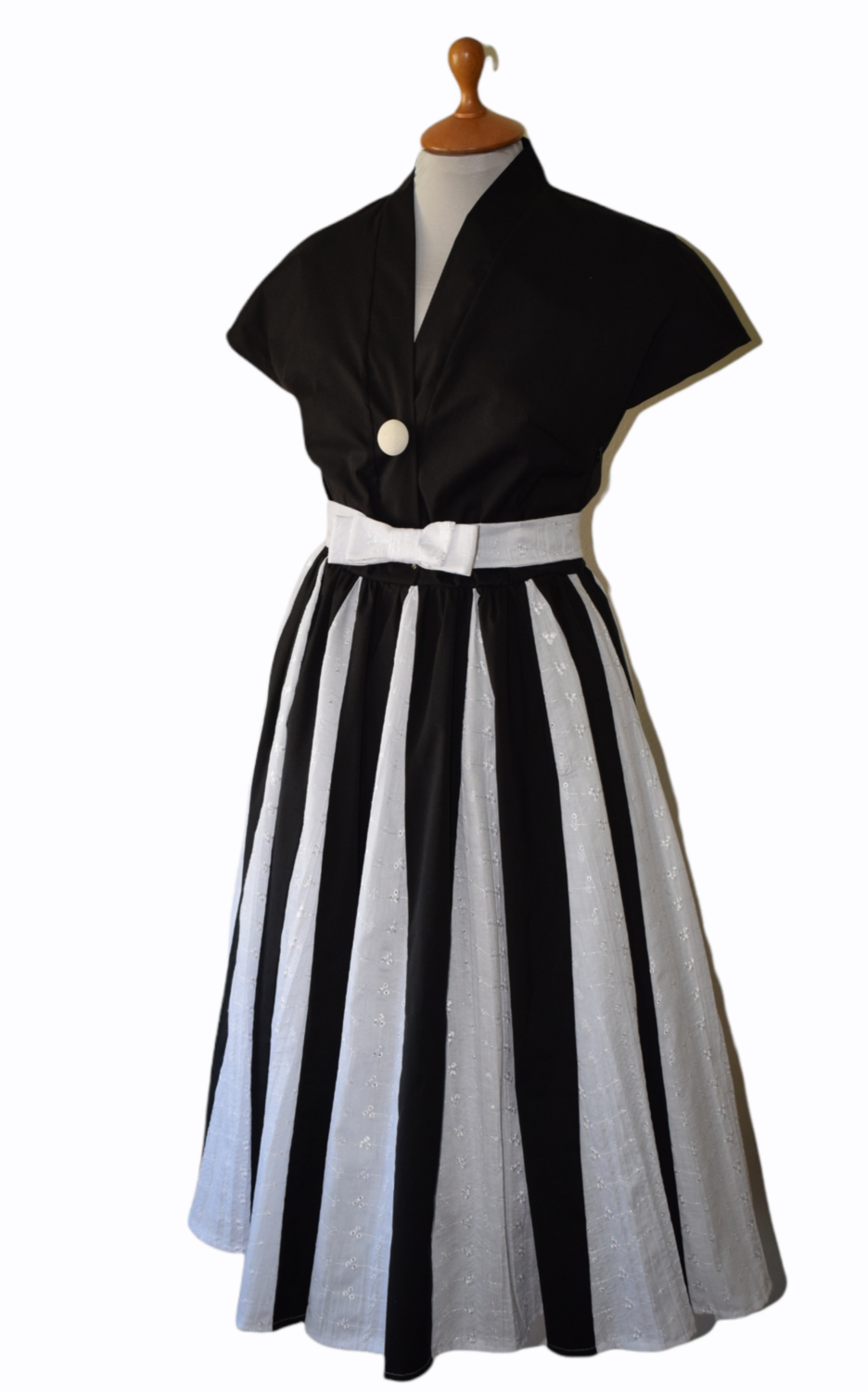 Mad Men Inspired Full Circle Voluminous Dress