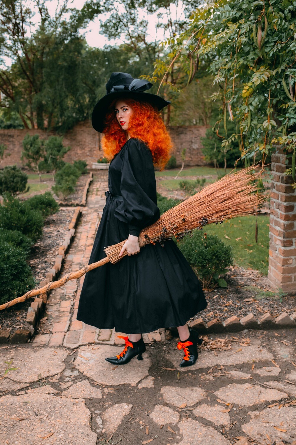 An Amazing Victorian Inspired Bishop Sleeves Dress