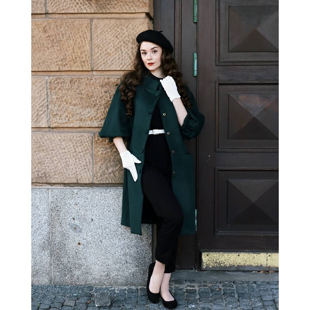 A Unique Design Puff Sleeves Wool Etoffe Coat