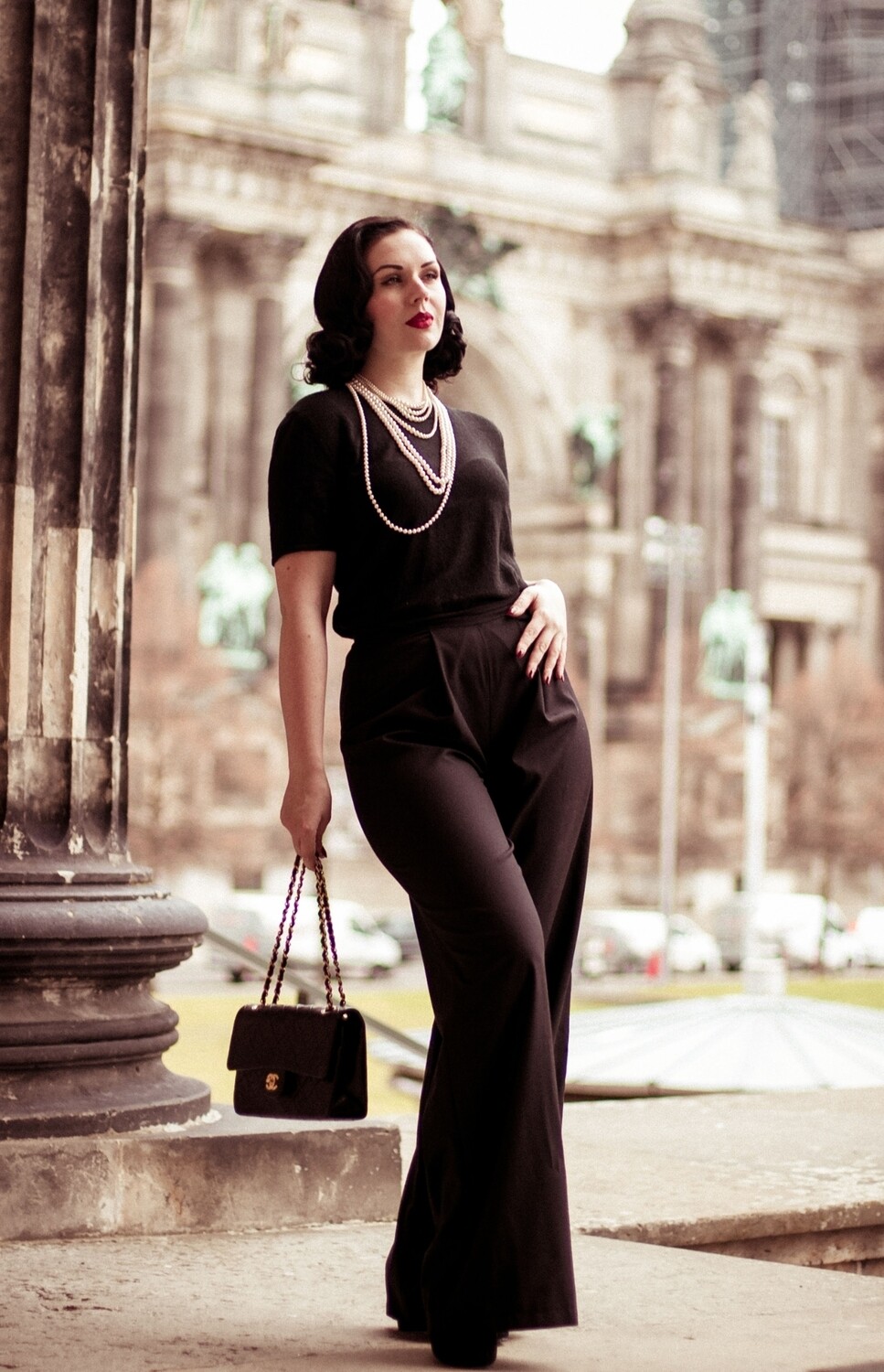 Elegant Couture Loose Fitting Cashmere Blend Trousers