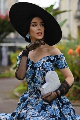 Classic Black Cartwheel Straw Hat
