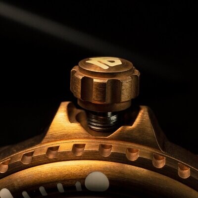 Bronze Pearl Diver “Phoenix” 40 mm | Swiss STP1-11 – Wicked