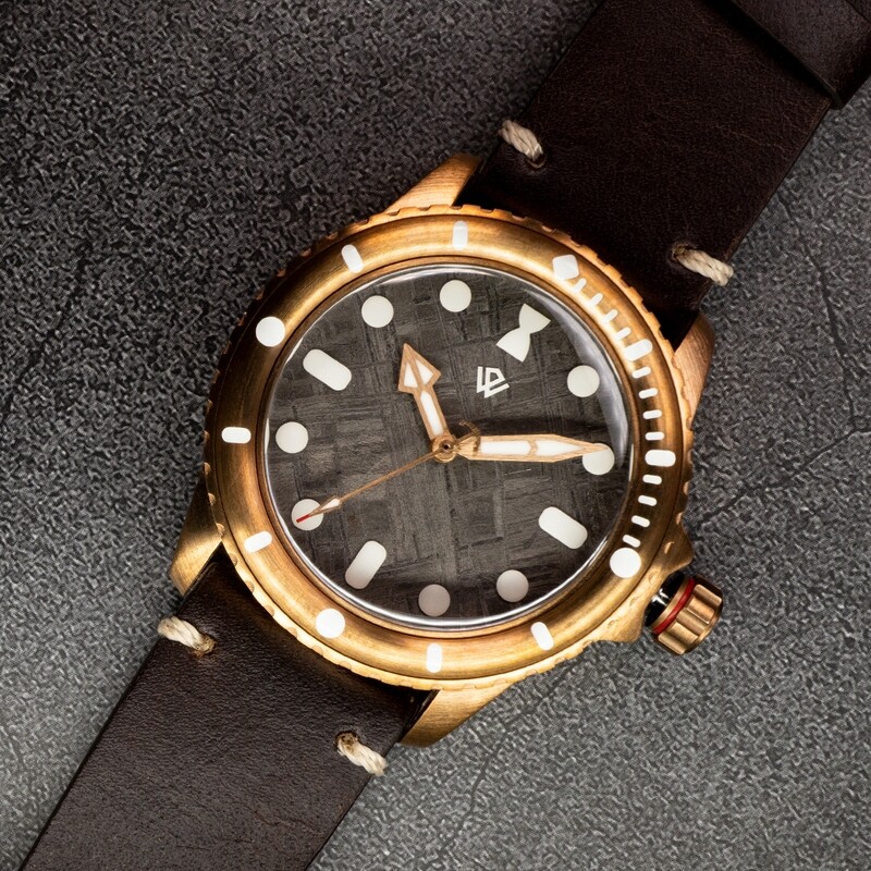 Pearl Diver Meteorite NH35 no date BGW9 ef Bronze Wristwatch Lumicast