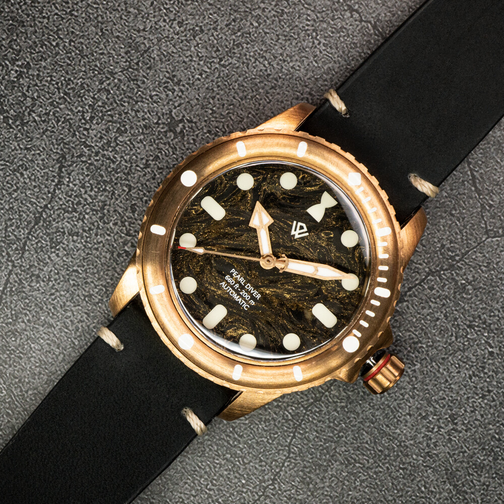 No Date NH38 Phoenix Forged Carbon Bronze Pearl Diver 40 mm all BGW-9 No Date NH38 Phoenix Forged Carbon Bronze Pearl Diver 40 mm all BGW-9