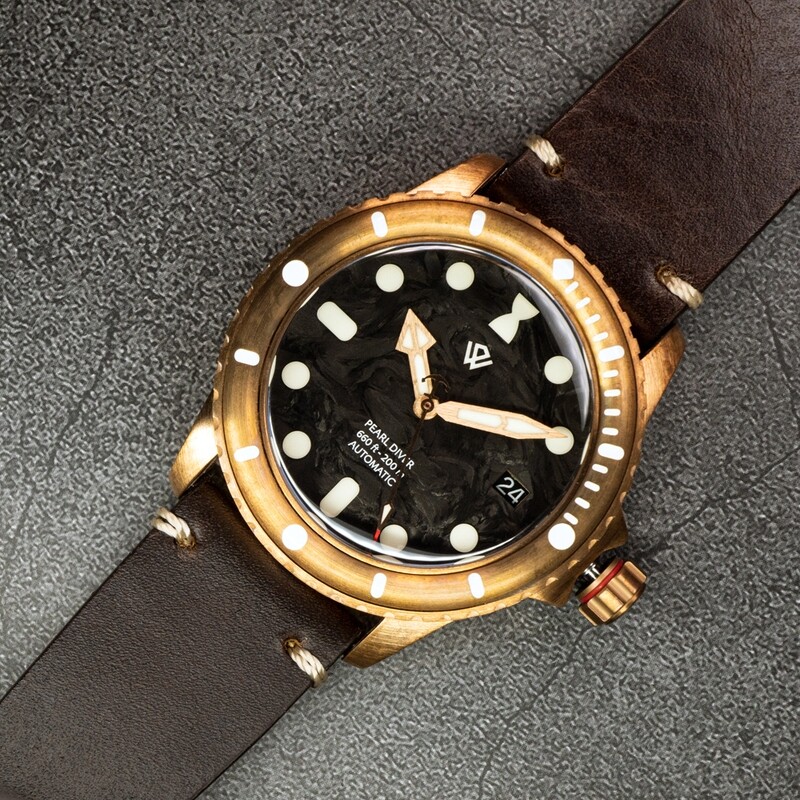 Black Date NH35 Magpie Forged Carbon Bronze Pearl Diver 40 mm C3 lume