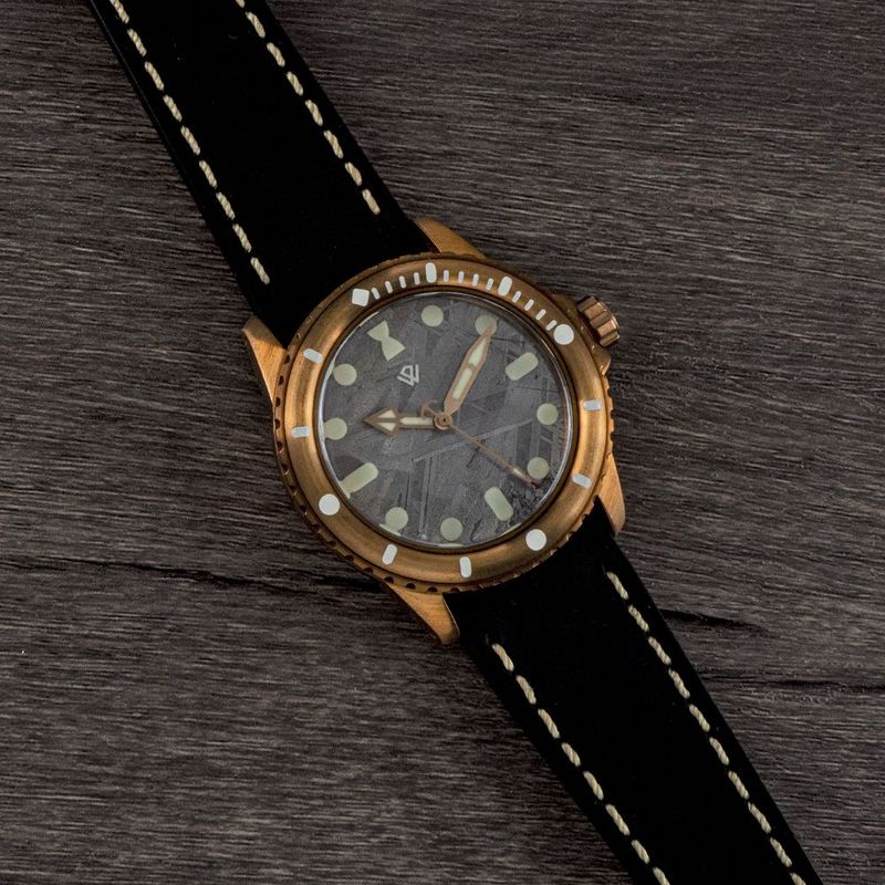 Aletai Meteorite no date mixed lume Version Bronze Pearl Diver LE