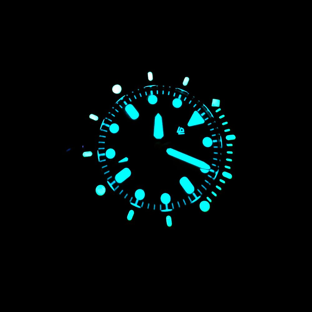 Swiss-Made Bronze PEARL DIVER “Phoenix” (SW200-1 b) – 40 mm, 200 m