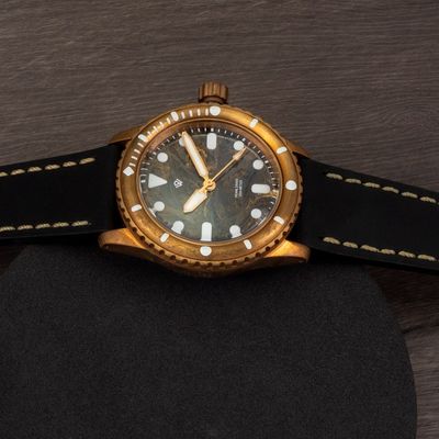 Phoenix C3 X2 ef — Bronze PEARL DIVER 40 mm | WICKED WATCH