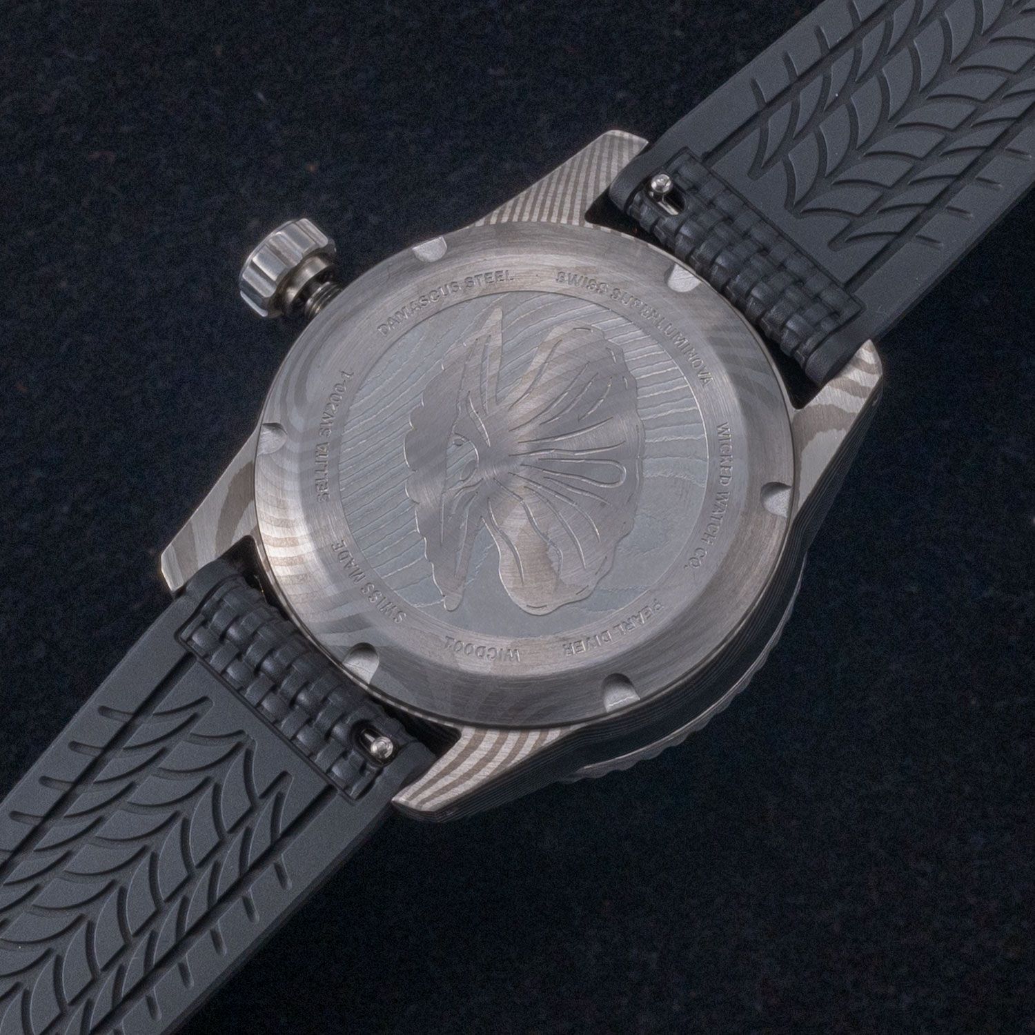 Pearl Diver Swiss Made Damscus steel watch 37 mm - red dial