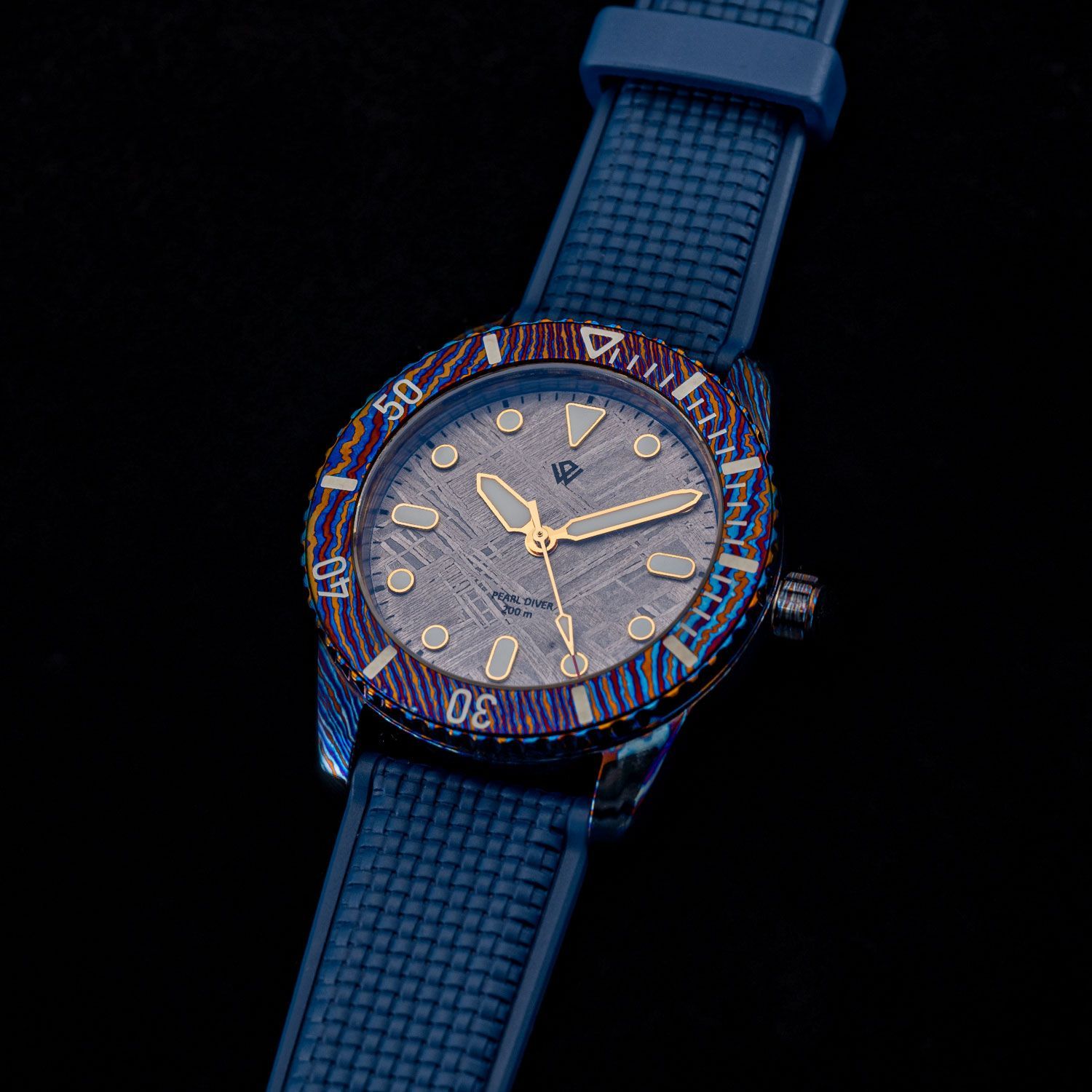 Timascus Pearl Diver V2 - Meteorite (39 mm, 200 m)