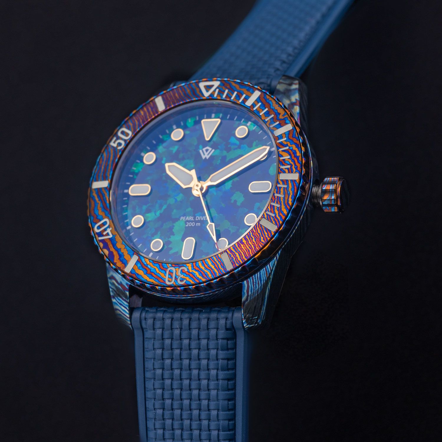 Timascus Pearl Diver V2 - Dark Blue Opal (39 mm, 200 m)