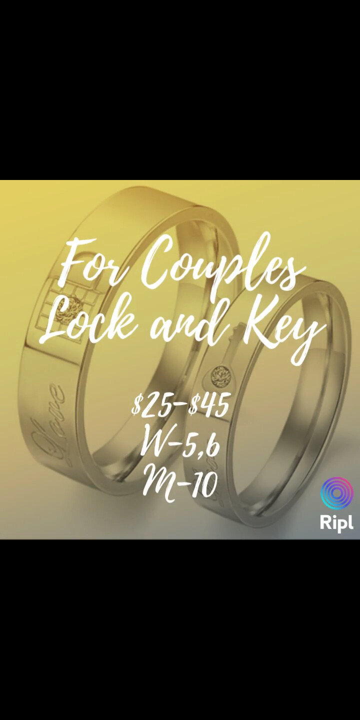 Couple&#39;s Lock and Key