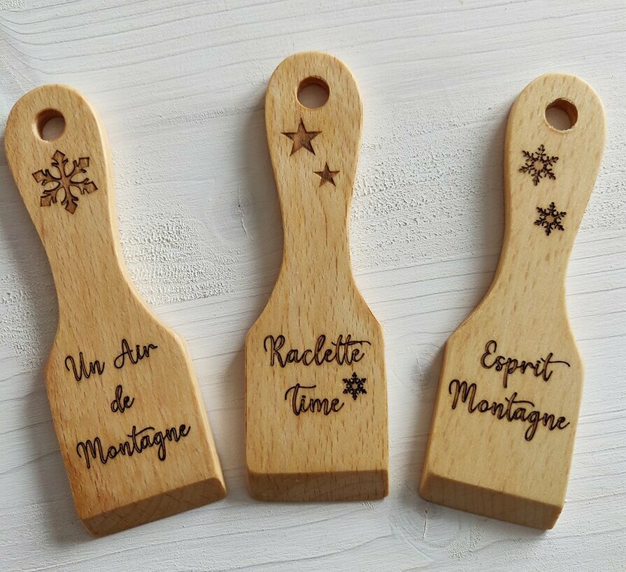 Spatule  raclette en bois, LOT: à l'unité, Choix du modèle: Esprit montagne avec flocons