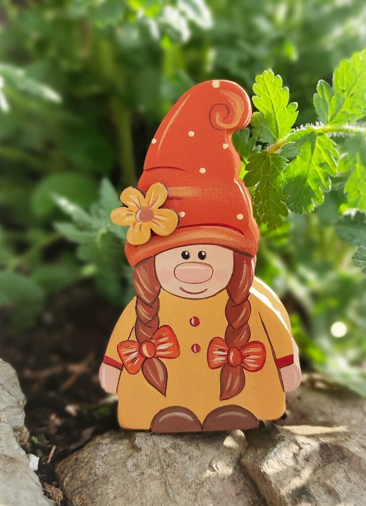 Gnome family, Taille du modèle: Grand, Choix du modèle: Gnome fille fleur