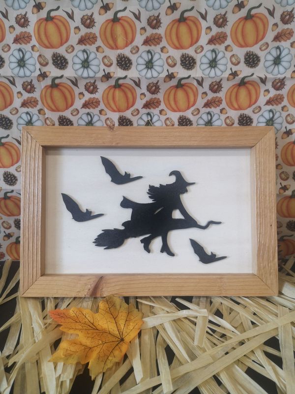 Cadre décoratif Sorcière sur son balai magique + chauve souris
