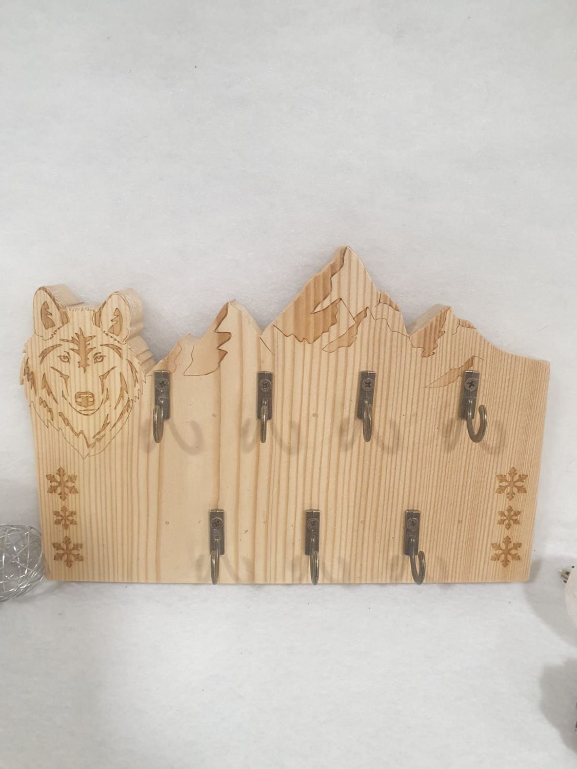 Accroche clefs  tête de loup et montagne