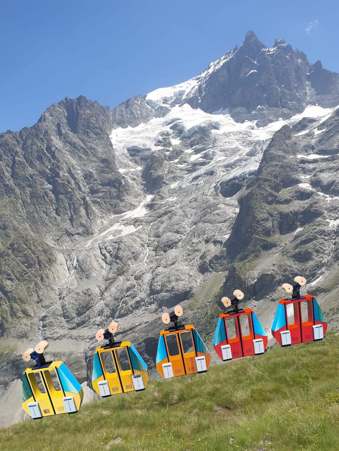 Cabine de la Grave, la Meije (Train complet)