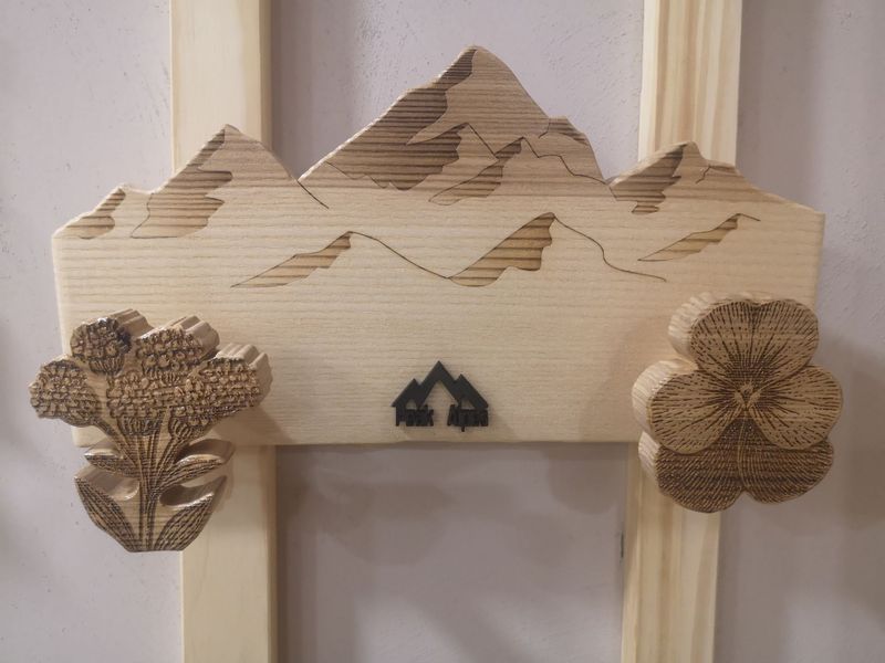 Porte Manteaux Fleurs de montagne, Cabine "2 patères"