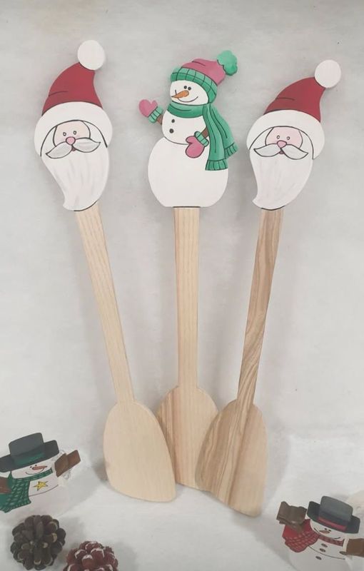 Maryse d'hiver tête de Père Noel Maryse d'hiver tête de Père Noel