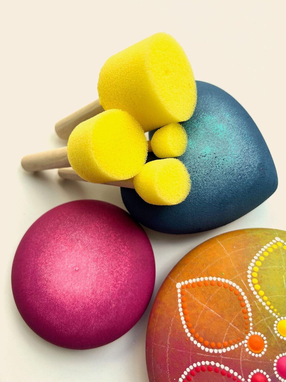 DIY Set 4 x Schablonier-Pinsel für die Punktmalerei / Dot-Painting. Tupf Pinsel zur Untergrund-Bemalung von Mandala-Steinen