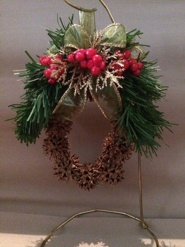 Sweet Gum Pod Mini Wreath
