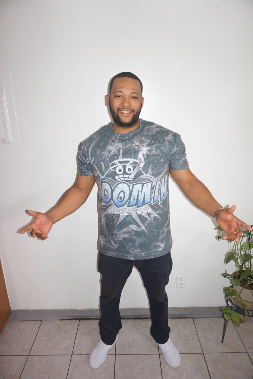 Boomin orbit t-shirt