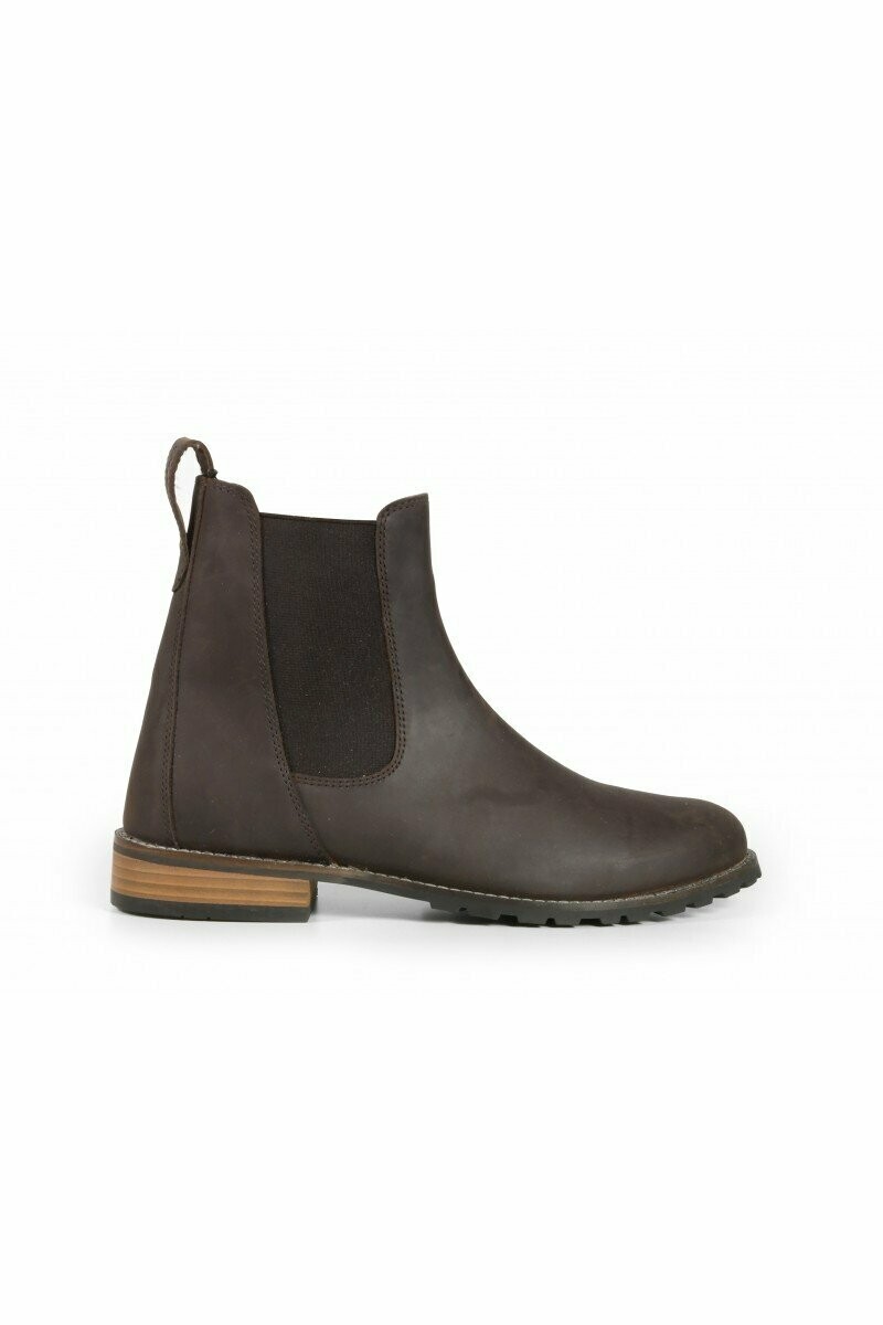 brogini ankle boots