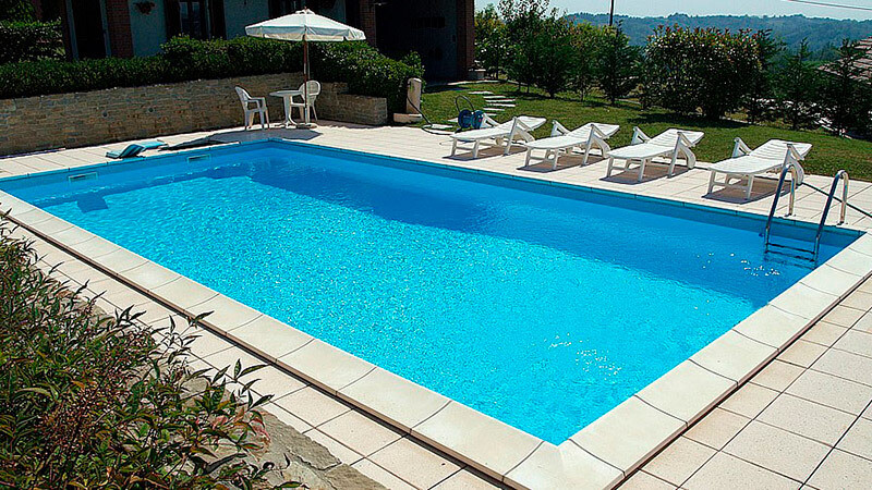 Kit piscina in CASSERI
rettangolare con larghezza 5 mt, dimensioni: 10x5 mt, altezza: H120 cm