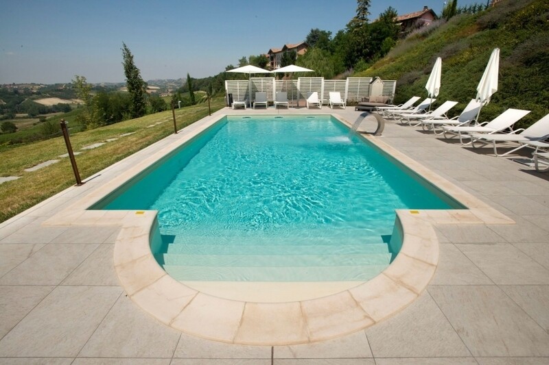 Kit piscina in CASSERI con SCALA ROMANA