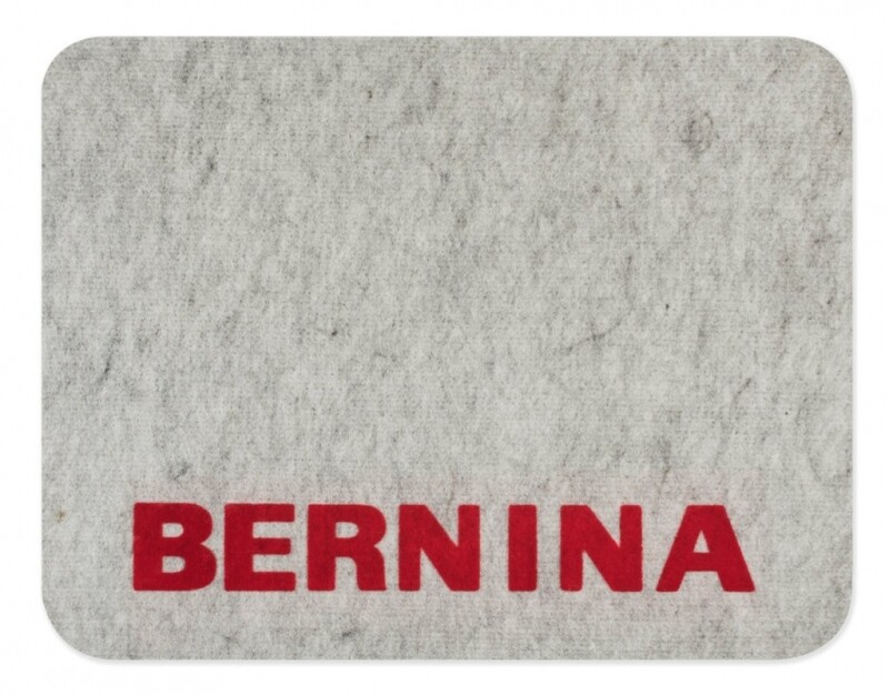 Коврик для шв. маш. с логотипом Bernina