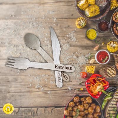 Couverts en bois personnalisés avec prénom Couverts en bois personnalisés avec prénom