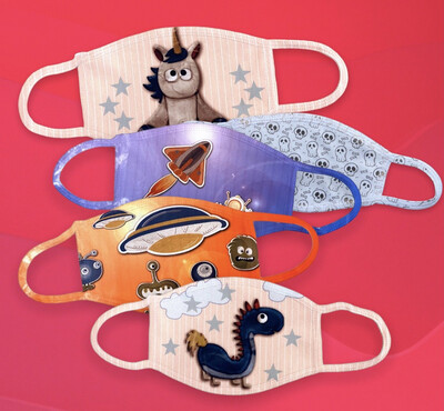 Masque personnalisé en tissu pour les enfants avec différents personnages.