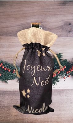 Sac cadeau noir pour bouteille en tissu Joyeux Noël. A personnaliser avec votre texte.