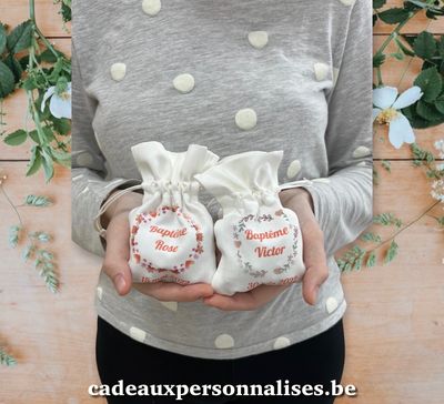 Pochon pour baptême personnalisable Pochon pour baptême personnalisable