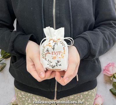 Pochon EVJF fleurs personnalisable