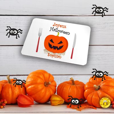 Set de table personnalisé joyeux halloween Set de table en MDF avec arrière en liège Joyeux Halloween. Personnalisable avec un prénom.