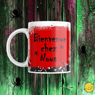 Mug Halloween modèle sanglant Mug en porcelaine brillante blanche de 330 ml sur le thème d'Halloween. Lavable dans lave vaisselle.