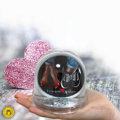 Boule à neige paillettes couple