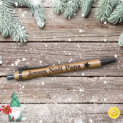 Stylo bambou Joyeux Noël Stylo en bambou joyeux Noël. A personnaliser avec un prénom.