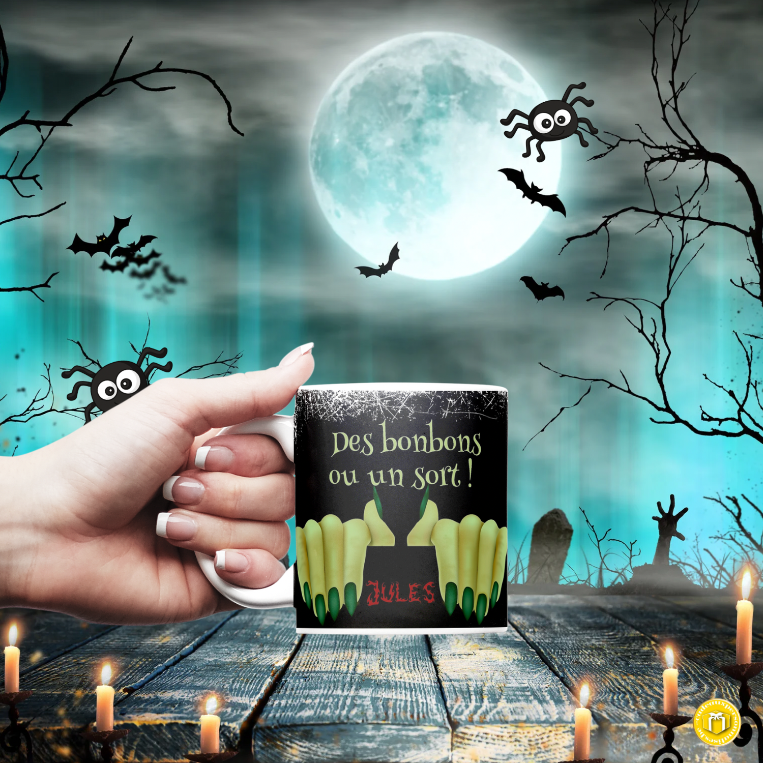 Mug pour Halloween avec le texte des bonbons ou un sort et un prénom. Personnalisable avec votre texte.