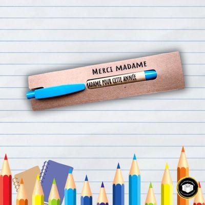 Stylo bambou coloré avec sa pochette à personnaliser.